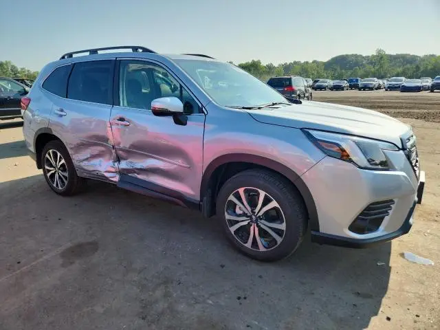 2022 SUBARU FORESTER LIMITED  