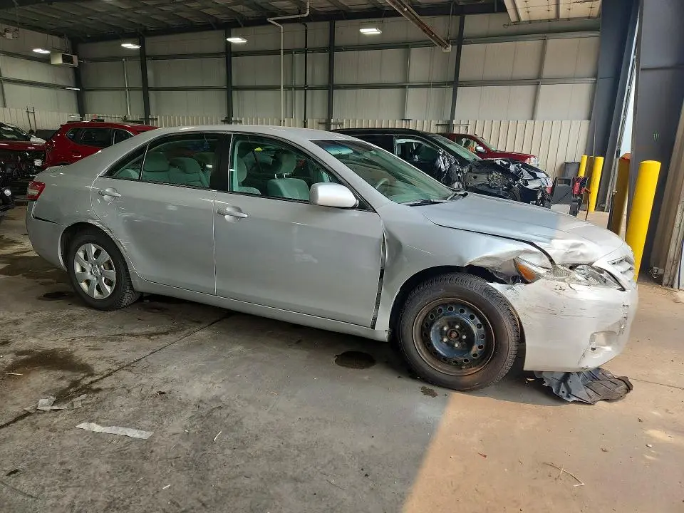 2011 TOYOTA CAMRY LE  