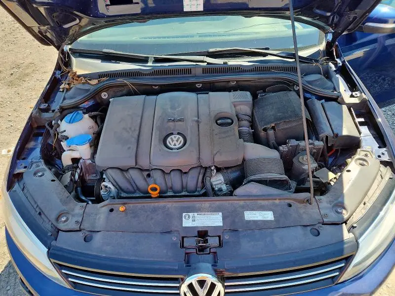 2013 VOLKSWAGEN JETTA SE  