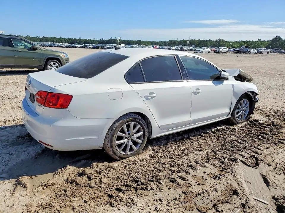 2012 VOLKSWAGEN JETTA SE  