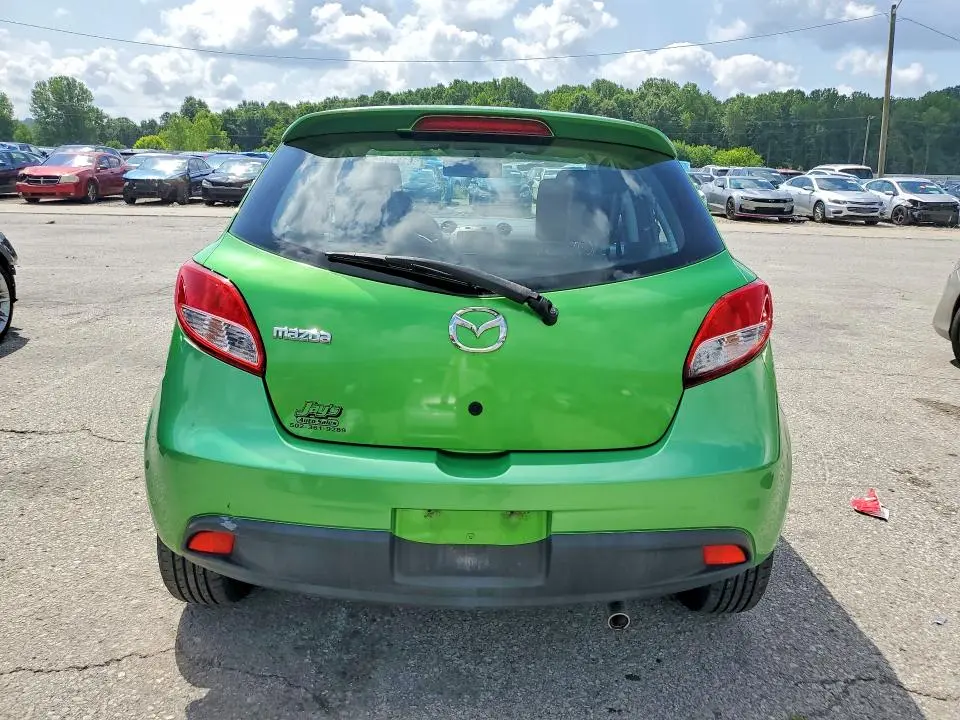 2011 MAZDA MAZDA2   