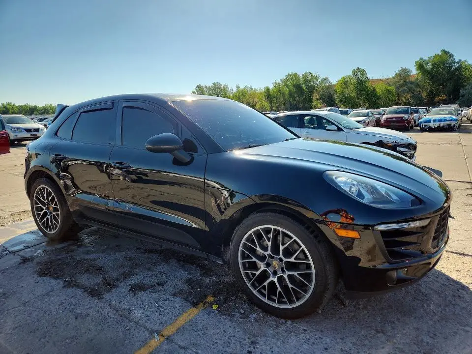 2015 PORSCHE MACAN S  