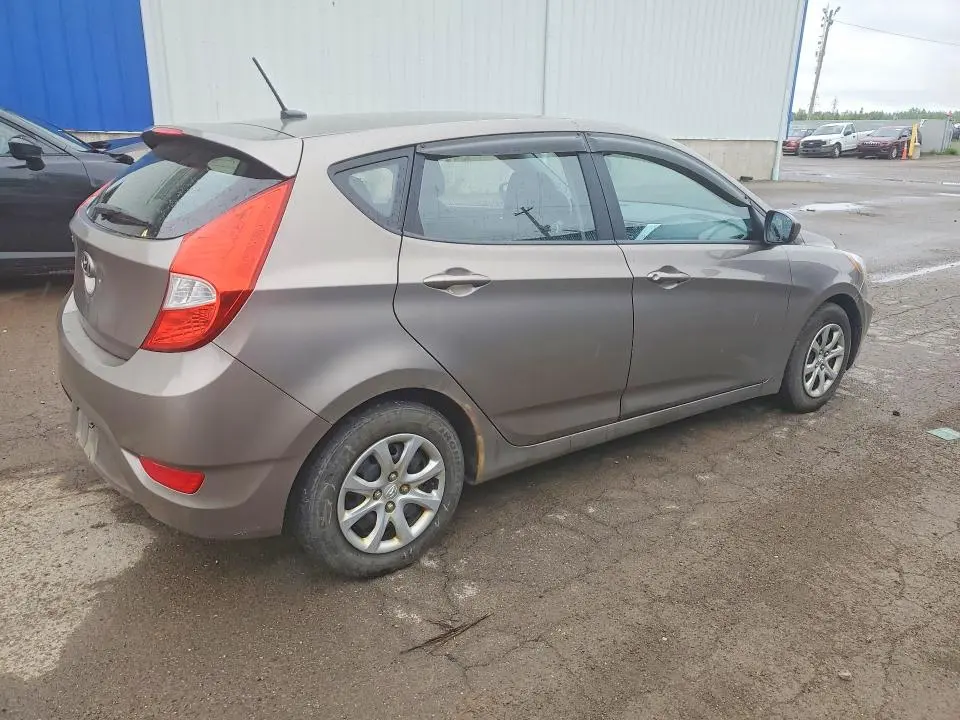 2012 HYUNDAI ACCENT GS  