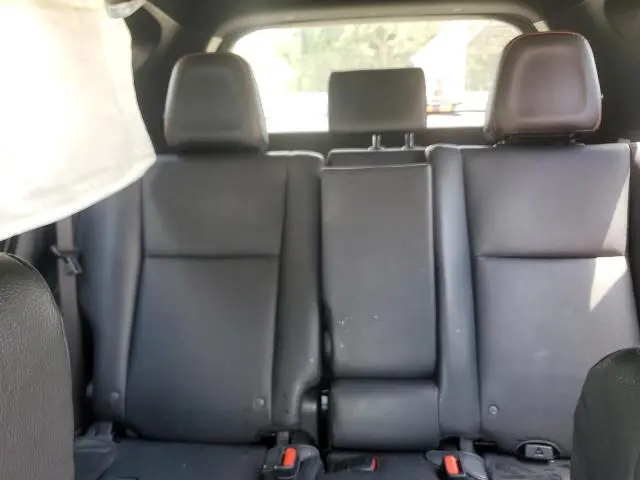 2018 TOYOTA RAV4 SE  