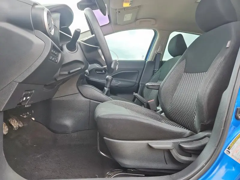 2020 NISSAN VERSA S  