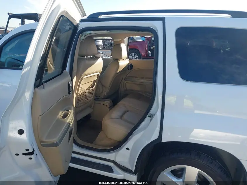 2010 CHEVROLET HHR LT