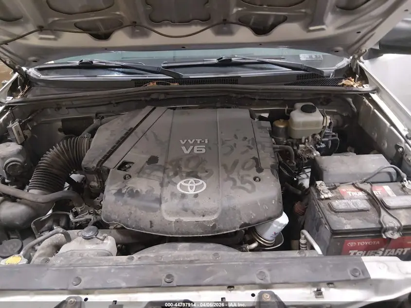 2013 TOYOTA TACOMA BASE V6