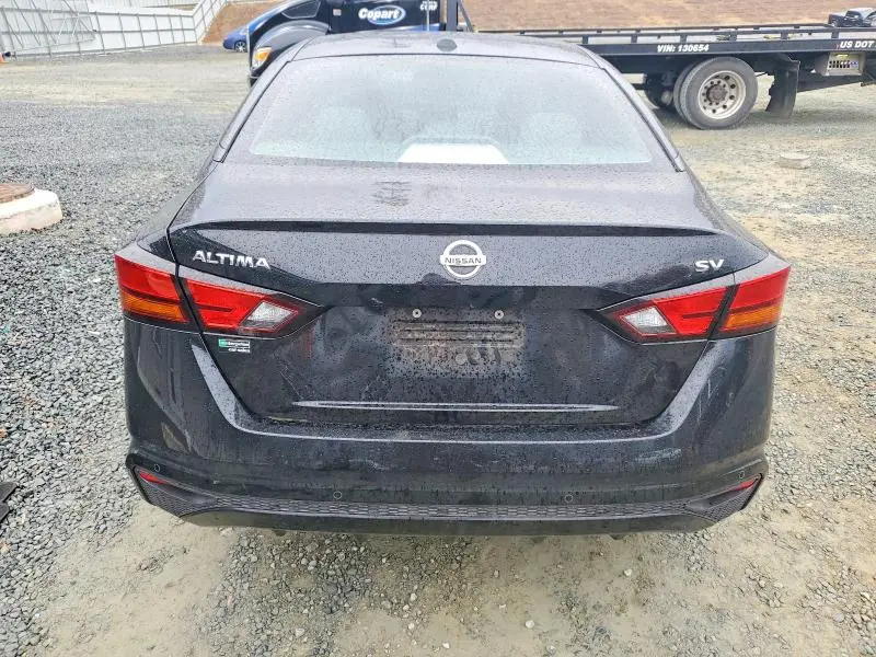 2021 NISSAN ALTIMA SV  