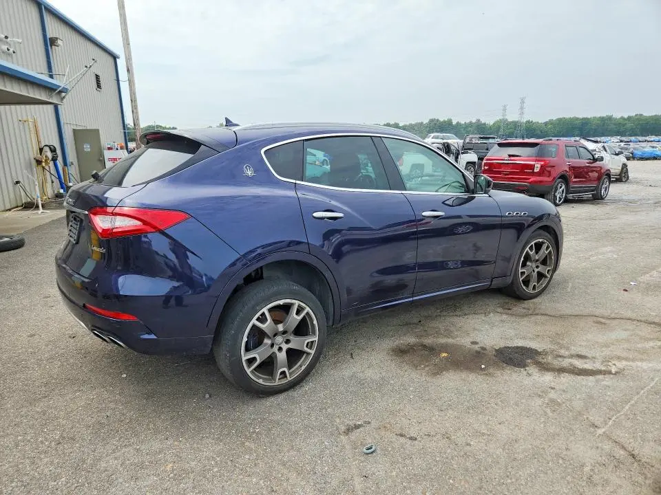 2017 MASERATI LEVANTE LUXURY  