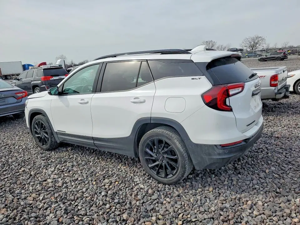 2024 GMC TERRAIN SLT  