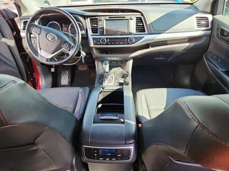 2018 TOYOTA HIGHLANDER LE PLUS  