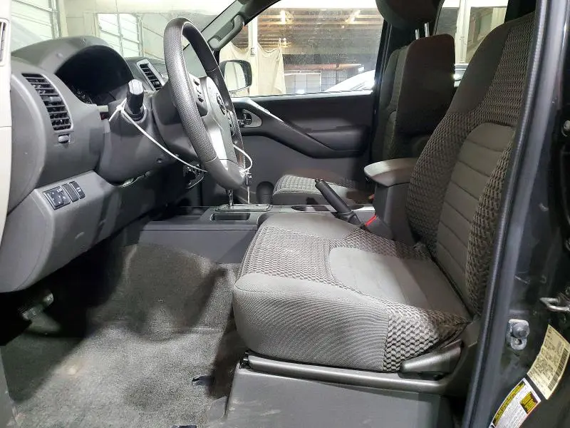 2012 NISSAN FRONTIER SV V6  