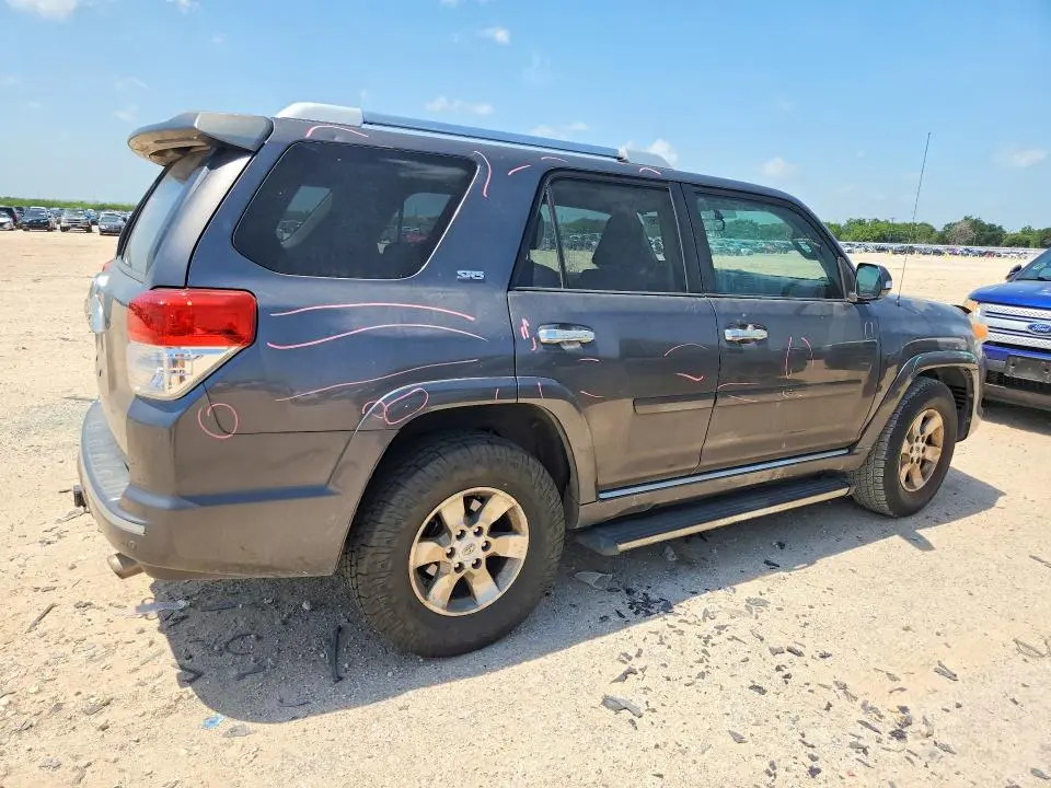 2010 TOYOTA 4RUNNER SR5  