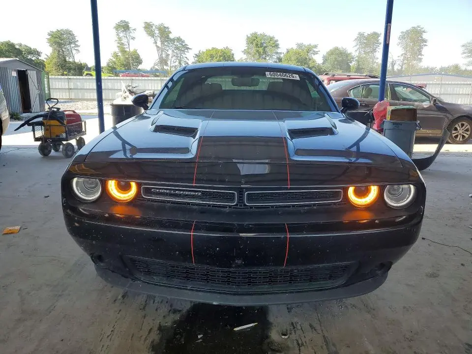 2016 DODGE CHALLENGER SXT  