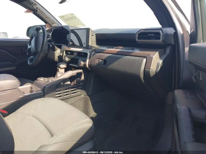 2024 TOYOTA TACOMA SR5 4WD