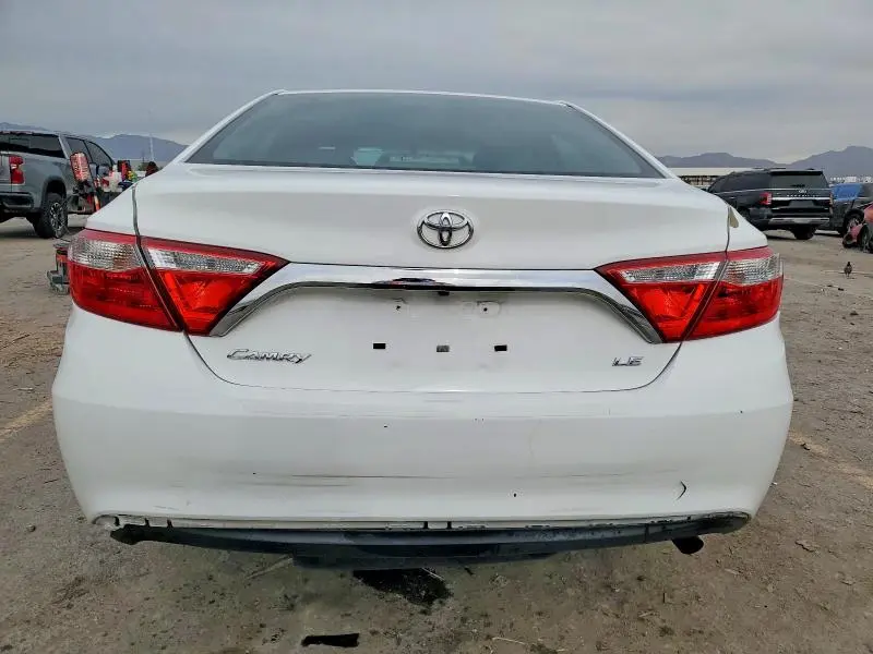 2016 TOYOTA CAMRY LE  