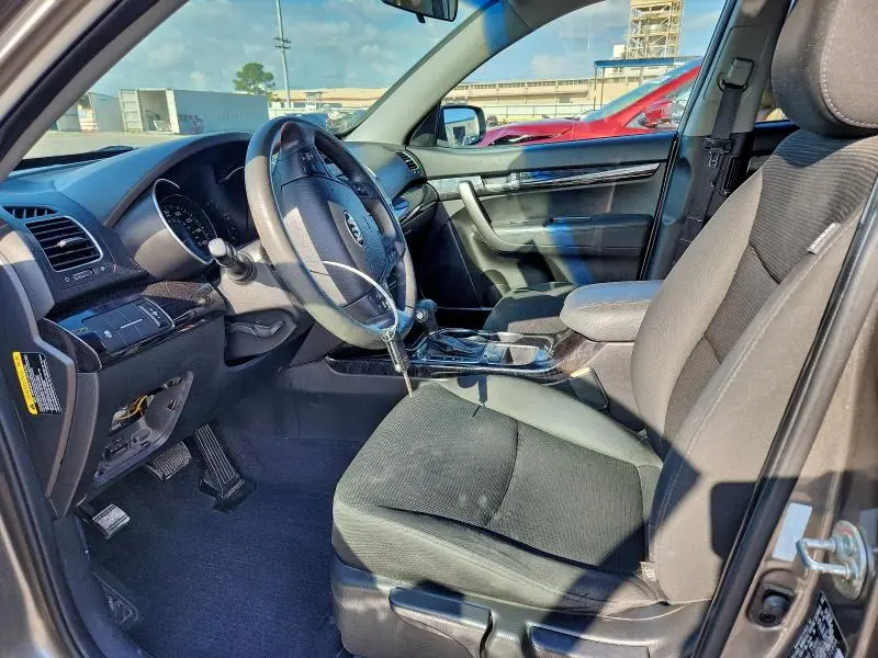 2014 KIA SORENTO LX  