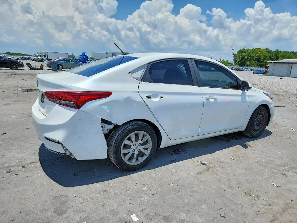 2018 HYUNDAI ACCENT SE  
