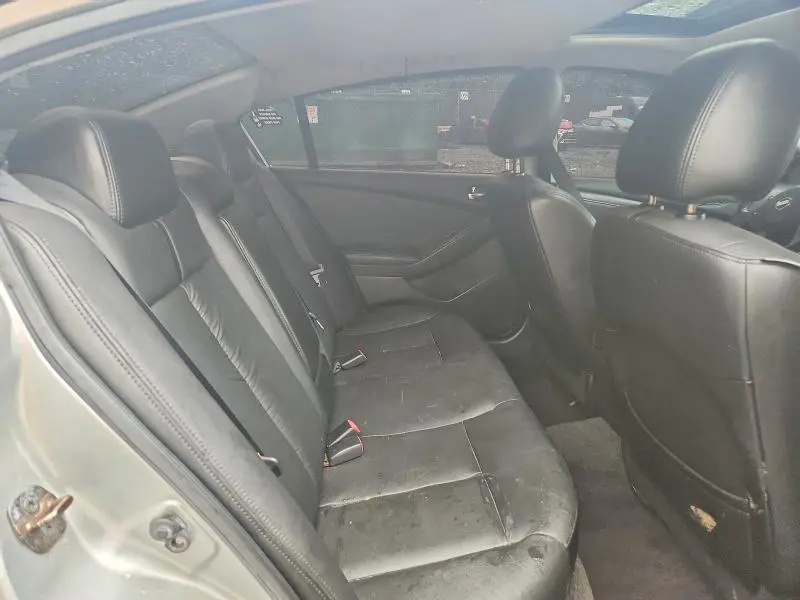 2010 NISSAN ALTIMA SR  