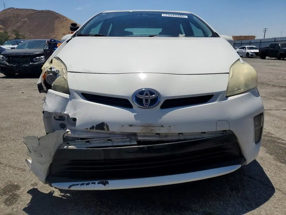 2013 TOYOTA PRIUS TWO  