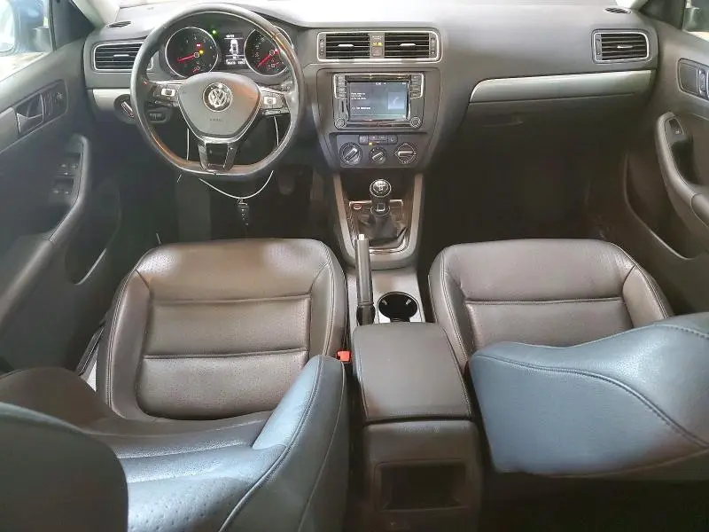 2017 VOLKSWAGEN JETTA SE  