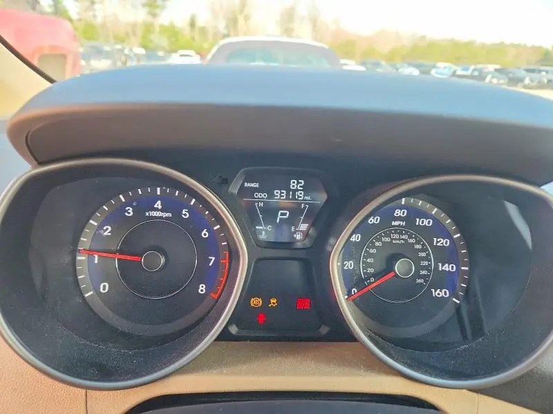 2013 HYUNDAI ELANTRA   