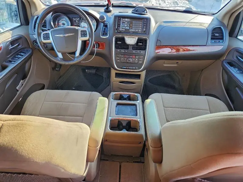 2013 CHRYSLER TOWN & COUNTRY TOURING  