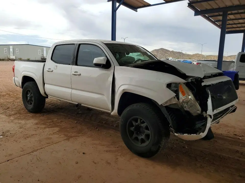 2017 TOYOTA TACOMA SR V6  