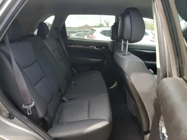 2012 KIA SORENTO BASE  