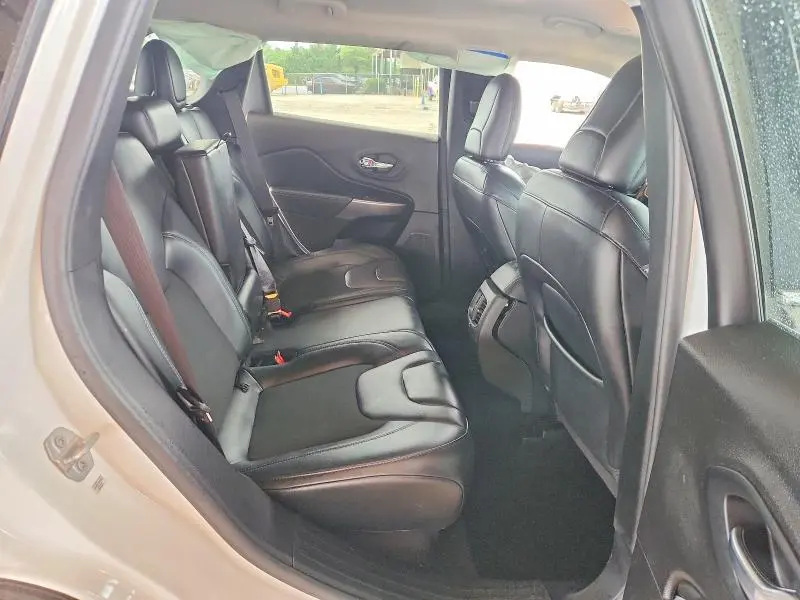 2021 JEEP CHEROKEE LATITUDE PLUS  