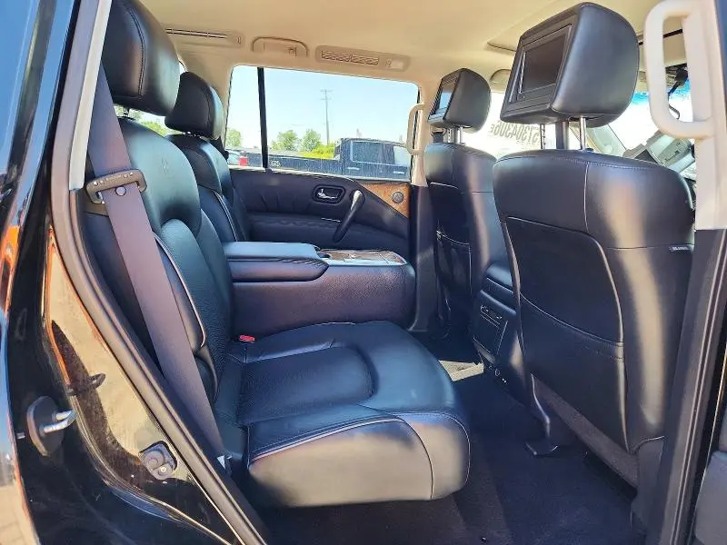 2011 INFINITI QX56 BASE  