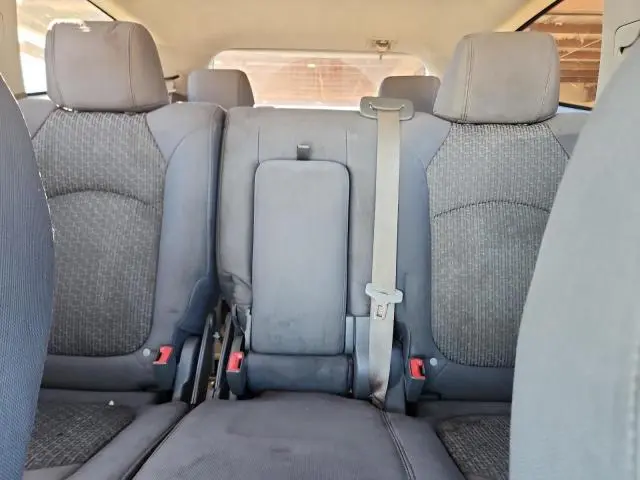 2010 CHEVROLET TRAVERSE LS  