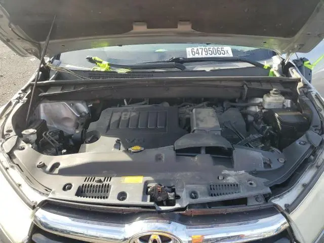 2014 TOYOTA HIGHLANDER LE  