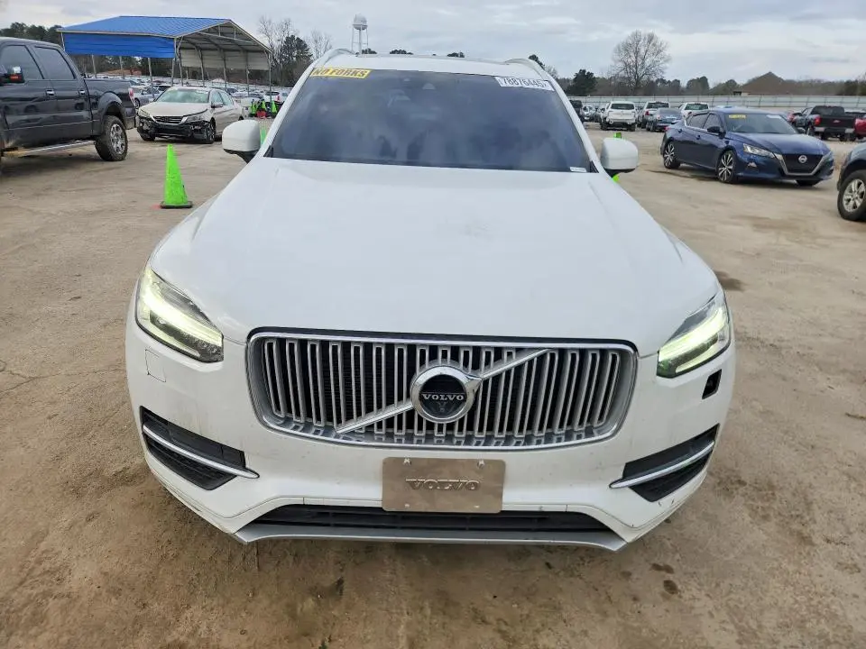 2017 VOLVO XC90 T6  