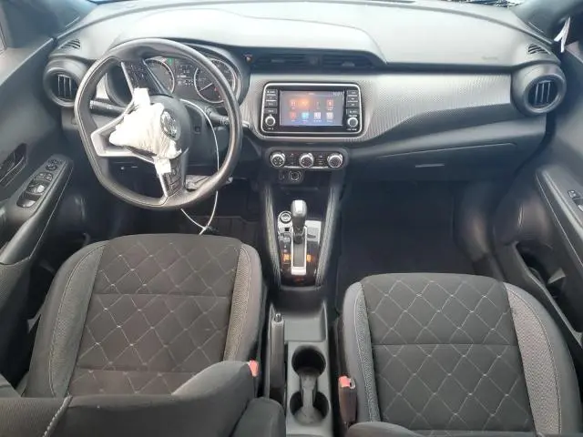 2019 NISSAN KICKS S  