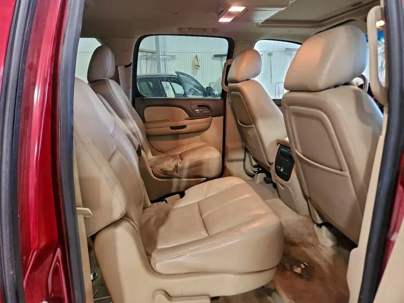 2012 CHEVROLET SUBURBAN K1500 LT  