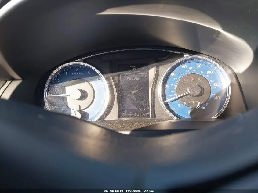 2016 TOYOTA CAMRY LE