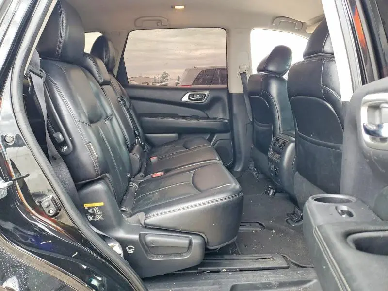 2018 NISSAN PATHFINDER SL  