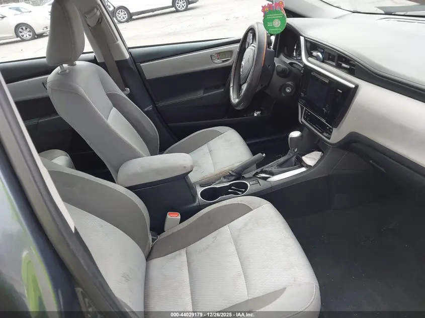 2017 TOYOTA COROLLA LE