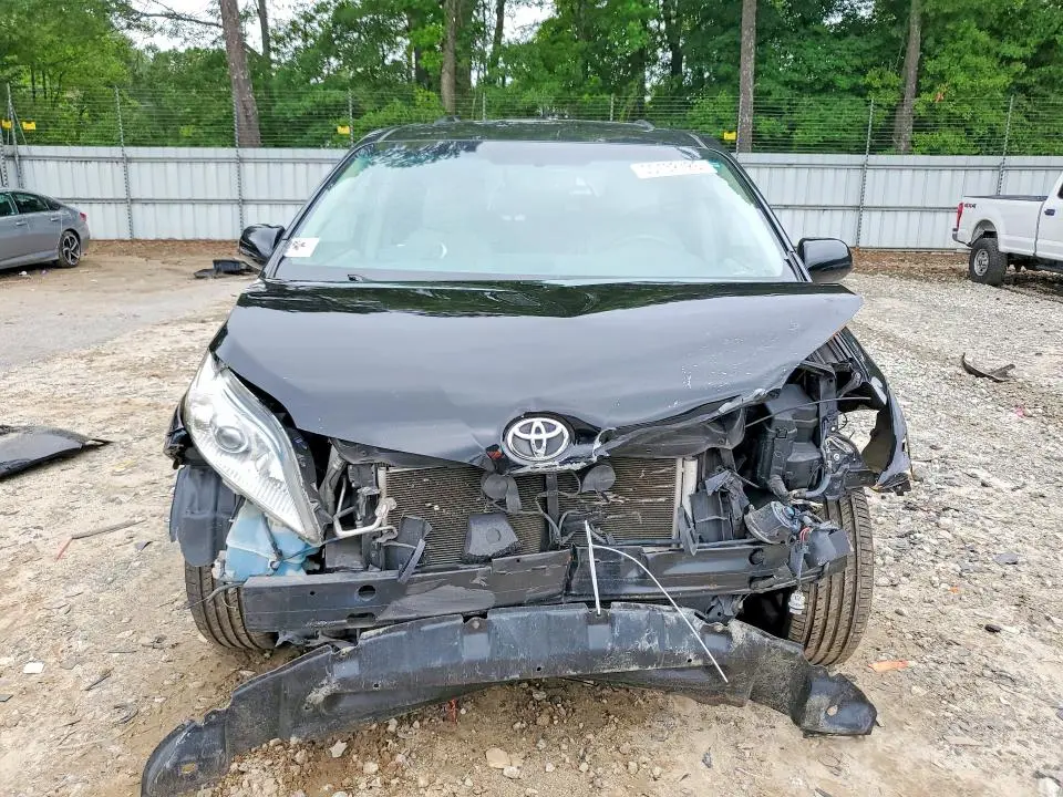2012 TOYOTA SIENNA XLE 8-PASSENGER  