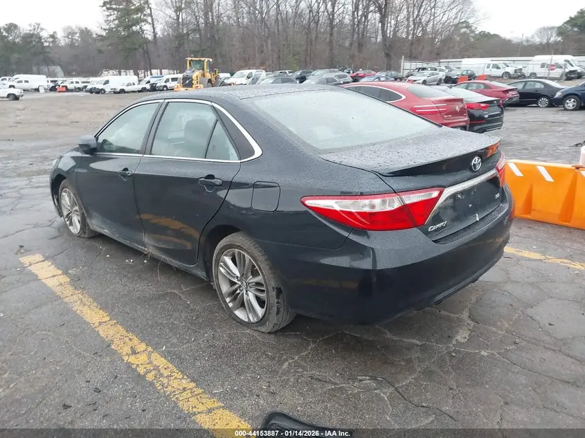 2017 TOYOTA CAMRY SE
