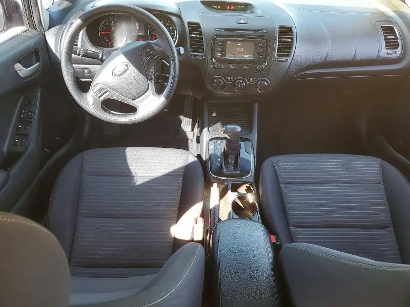 2017 KIA FORTE LX  