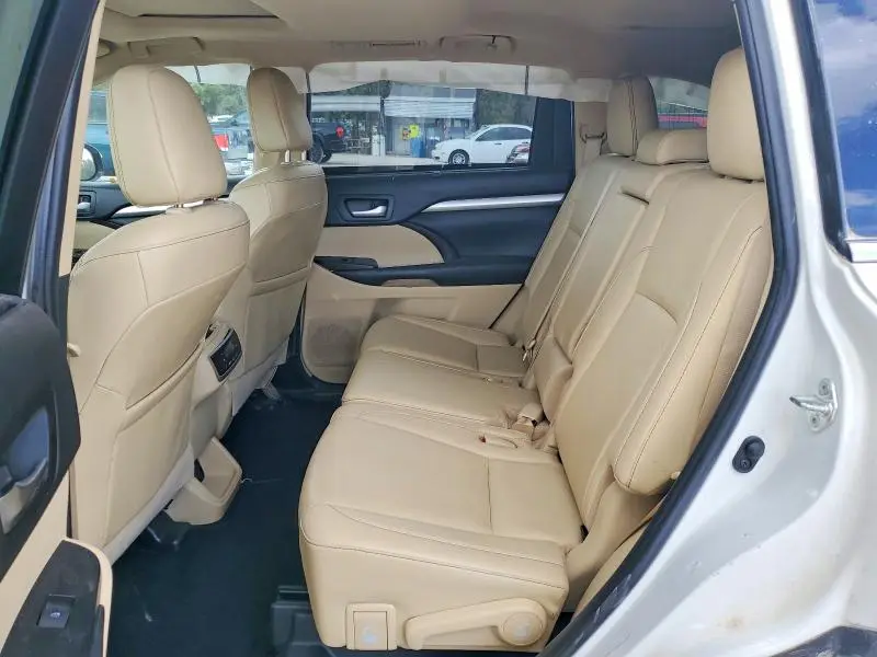 2019 TOYOTA HIGHLANDER XLE  
