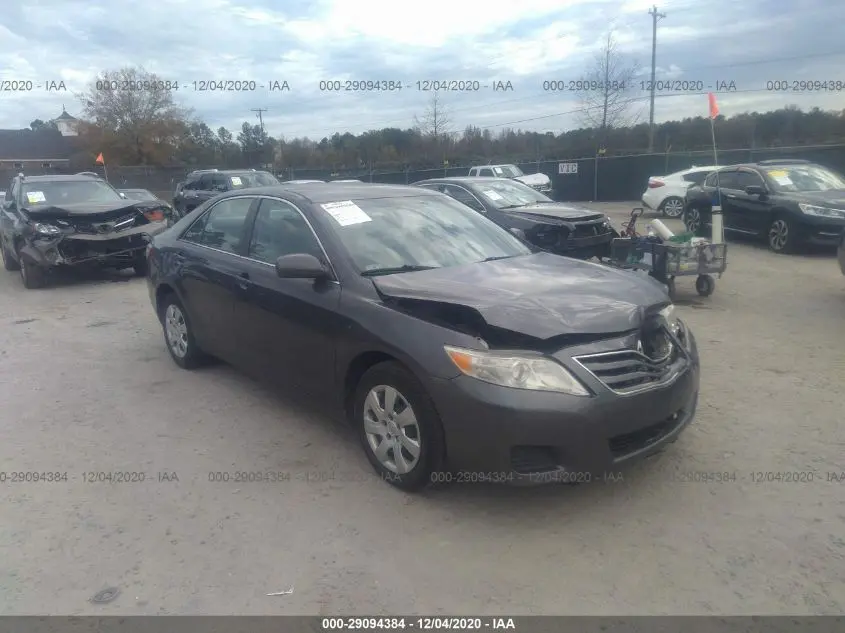 2011 TOYOTA CAMRY 