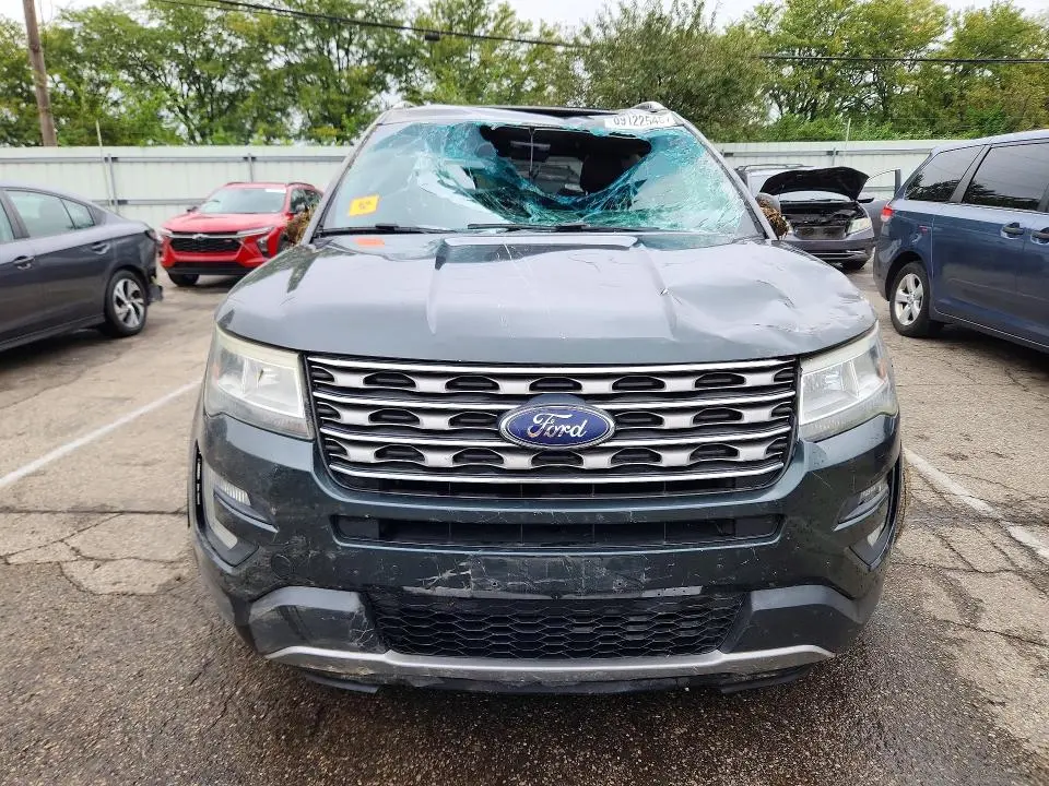 2016 FORD EXPLORER XLT  