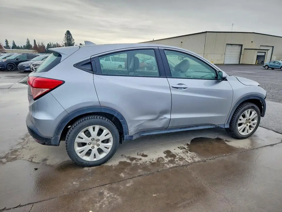 2017 HONDA HR-V LX  