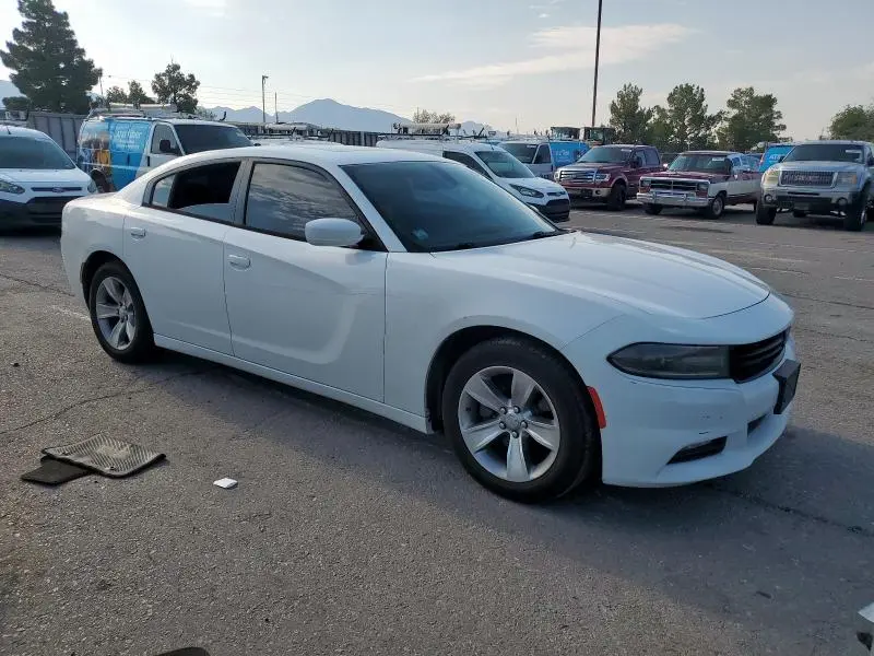 2015 DODGE CHARGER SXT  