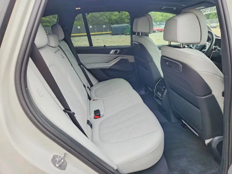 2024 BMW X5 XDRIVE50E  