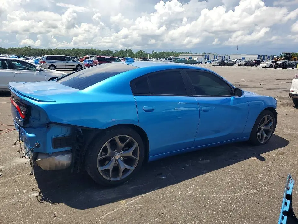 2015 DODGE CHARGER SXT  