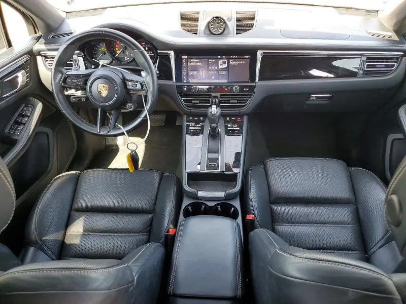 2023 PORSCHE MACAN BASE  